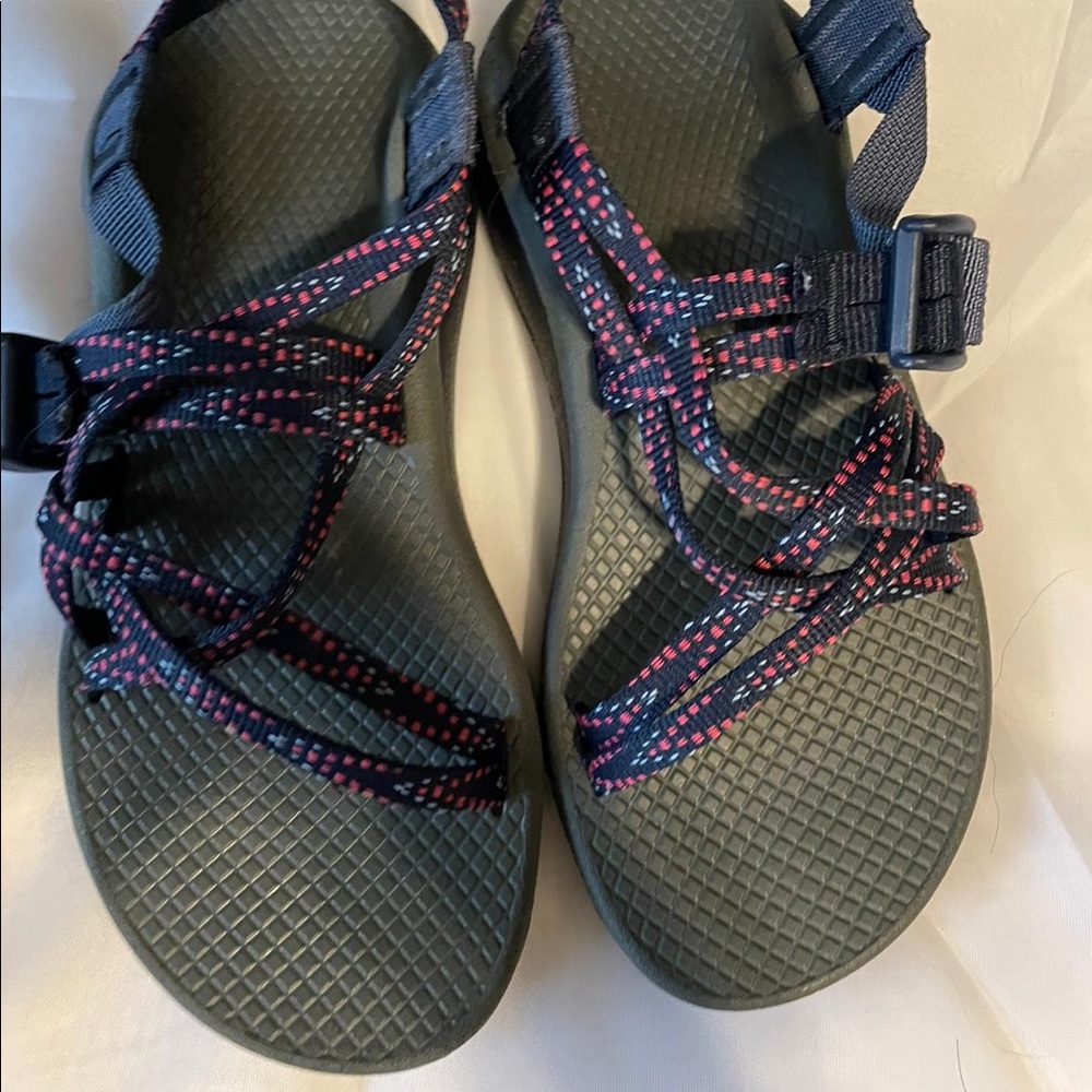 Chaco’s - Picture 4 of 6